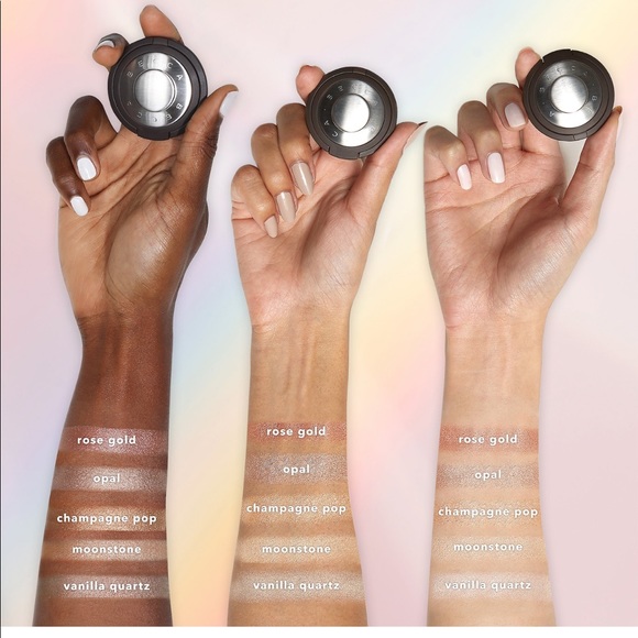 New Becca MOONSTONE Shimmering highlighter Gold - Picture 5 of 9